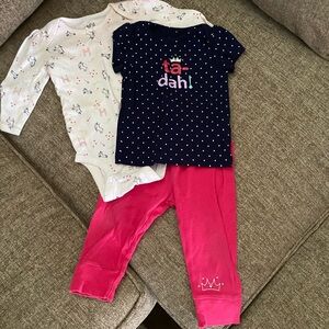 NWOT 6-9 m girls 3 piece outfit